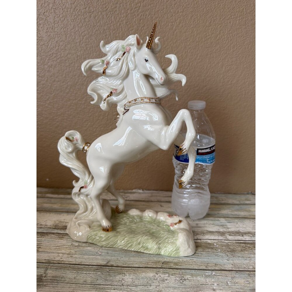 Lenox The Regal Unicorn Figurine 2003 Fine Ivory China Gold Accent Unicorn w/COA - Picture 2 of 16